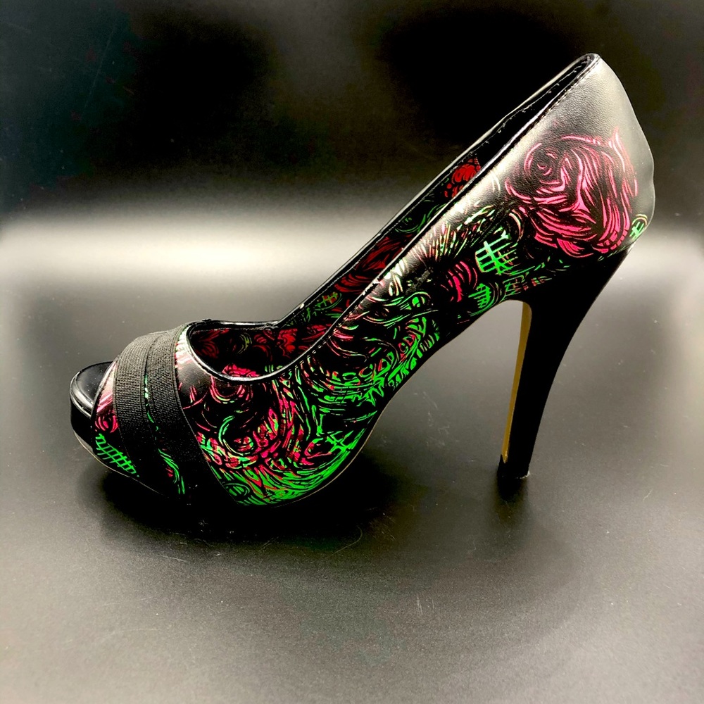 Iron Fist Heels Size 8